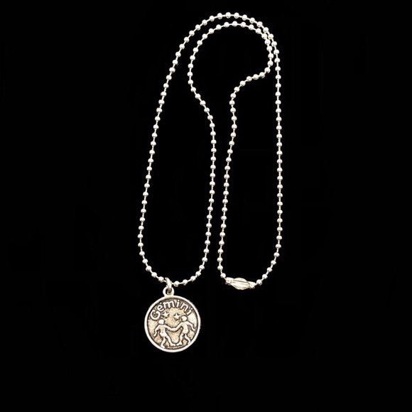 Zodiac Gemini Necklace - Picture 3 of 4